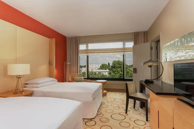 غرفة كلاسيكية بسرير فردي، SHERATON BERLIN GRAND HOTEL ESPLANADE 2/6