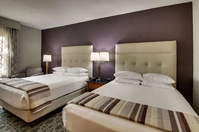 غرفة ديلوكس بسريرين كوين لذوي الإعاقة، Drury Inn and Suites Albuquerque North 2/6