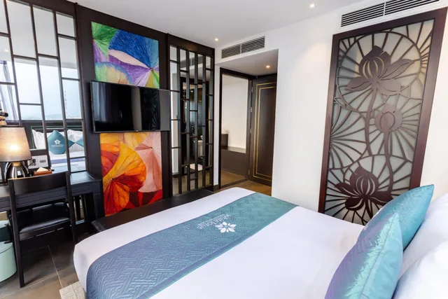 جناح عائلي، White Lotus hotel Hue 5/10