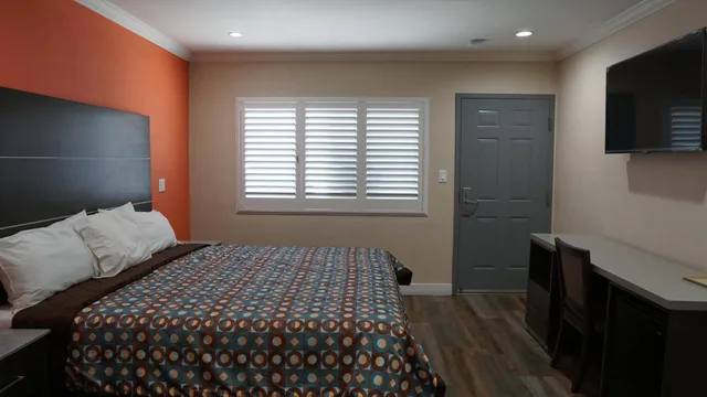 غرفة بسرير كينج، Sea Breeze Inn 1/2