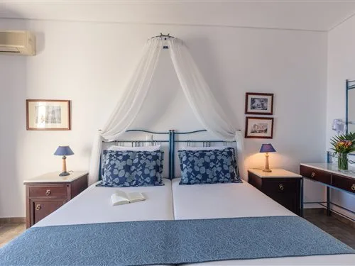 غرفة سوبيريور بسرير مزدوج بإطلالة على البحر، Dionysos Hotel Agistri 3/3