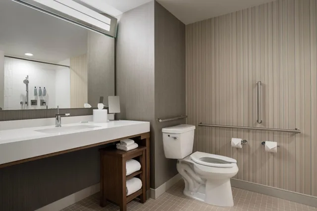 Standard, 2 Queen Beds, City View, Courtyard By Marriott Nanaimo 5/10
