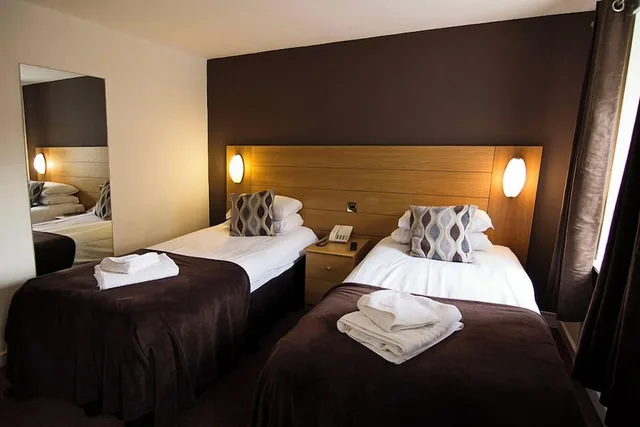 غرفة بسريرين منفصلين، Fisherman's Tavern Hotel - Inn 1/8