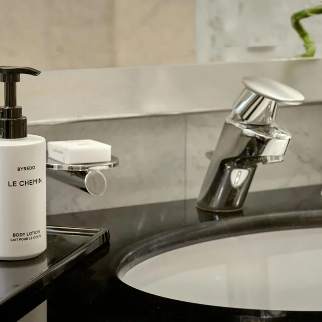 غرفة تنفيذية بسرير كينج بإطلالة على المدينة، The Park Tower Knightsbridge, a Luxury Collection Hotel, London 6/6