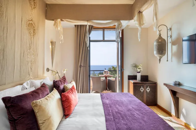 غرفة قياسية بسرير كوين بشرفة بإطلالة جزئية على البحر، Miramar Beach Hotel 3/8