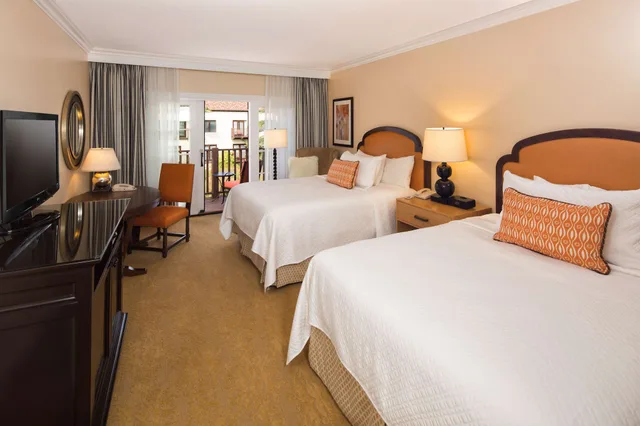 Estate, 2 Queen Beds, Garden View, Accessible، Estancia La Jolla Hotel And Spa 1/8