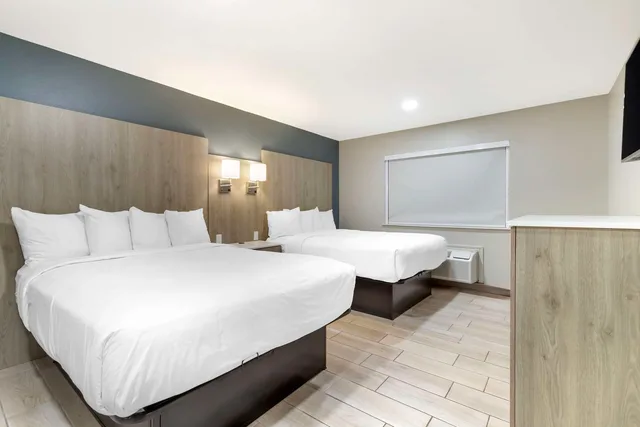 جناح بسريرين كوين مع أريكة، Best Western Plus Edinburg Inn & Suites 1/3