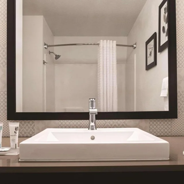 استوديو بسرير كينج مع أريكة، Country Inn and Suites By Radisson Cottage Grove MN 4/4