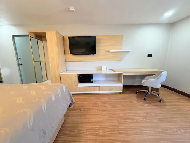 غرفة سوبيريور بسرير كينج، Wyndham Garden Salina Conference Center 5/9
