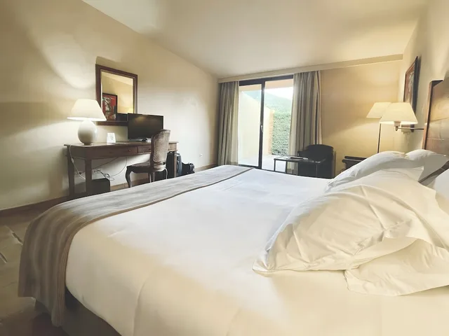 غرفة عائلية بسرير كينج، Hotel Mas Salvi 2/3