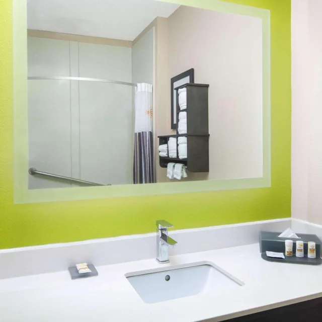 غرفة قياسية بسريرين كوين، La Quinta Inn by Wyndham Calhoun South I-75 4/6