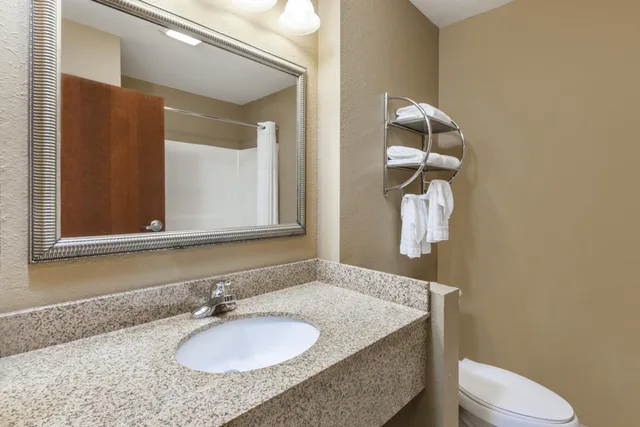 غرفة بسريرين كوين، Days Inn by Wyndham Central City 4/6