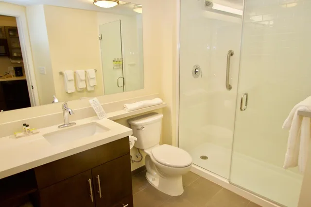 استوديو بسريرين كوين لذوي الإعاقة، CANDLEWOOD SUITES DUMFRIES - QUANTICO 7/10