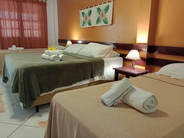 غرفة قياسية رباعية بسرير مزدوج وسريرين منفصلين، Pousada Aldeia Portuguesa 1/1