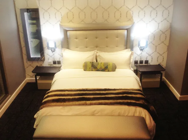 Deluxe, Queen Bed, Staywell Hotels 1/1