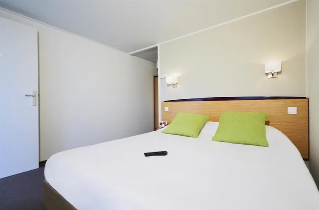 غرفة قياسية بسرير كوين، Campanile Lille Ouest Lomme 3/16
