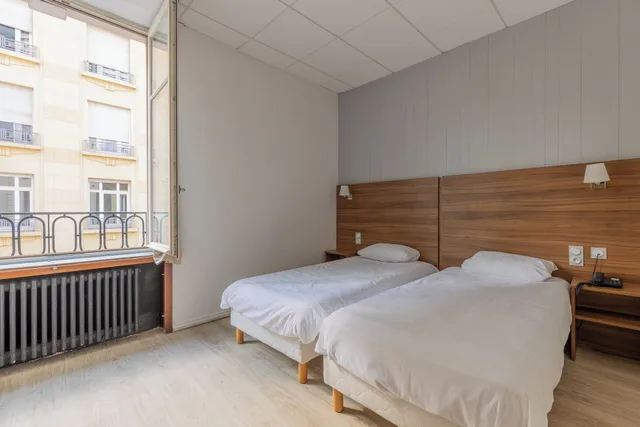 غرفة كومفورت ثلاثية بثلاثة أسرّة، Bristol Metz Center Gare Pompidou Hotel 2/9