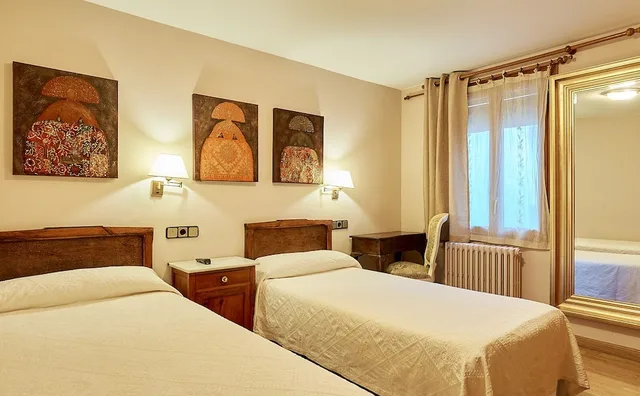 Hostal Vidaller، بربشتر 2/50
