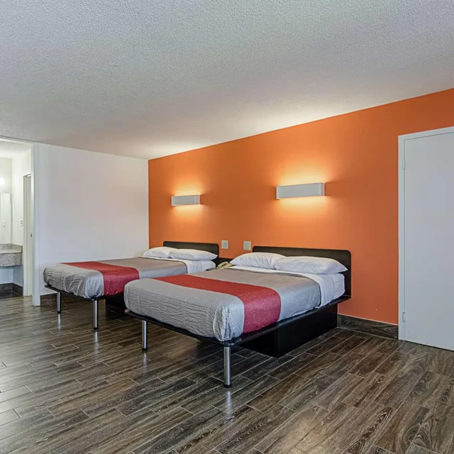 غرفة رباعية بسرير مزدوج، Motel6 Staunton, VA 3/10