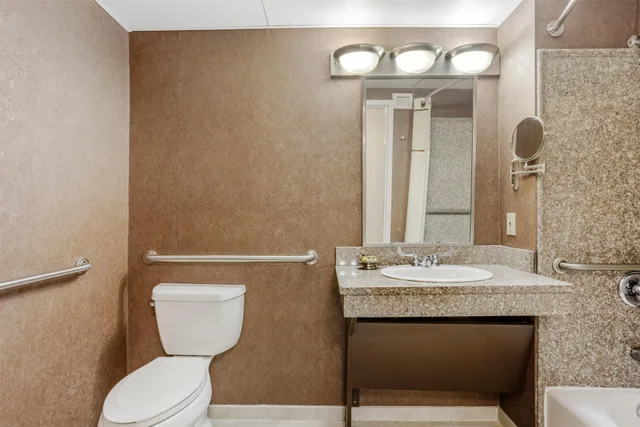 استوديو بسرير كينج، Best Western Plus Morristown Inn 2/3