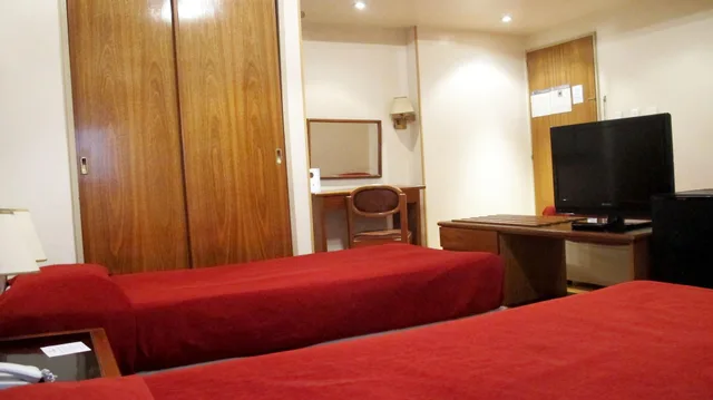 Room, Triple, Sheltown Hotel 2/3