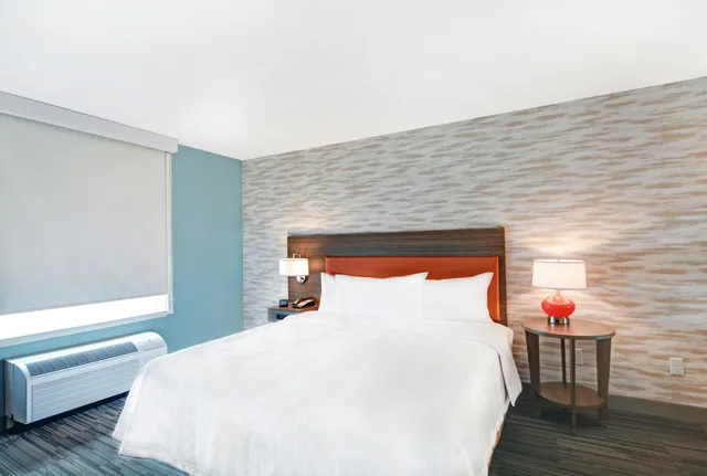Studio, Suite, King Bed, Home2 Suites By Hilton Clarksville In 3/5