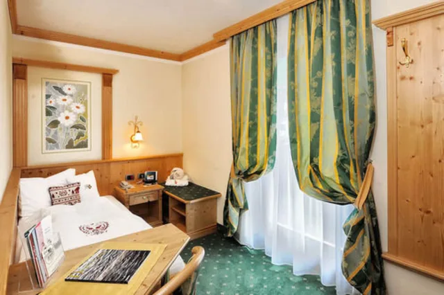 غرفة مفردة بسرير فردي، Gianna Hotel 3/4