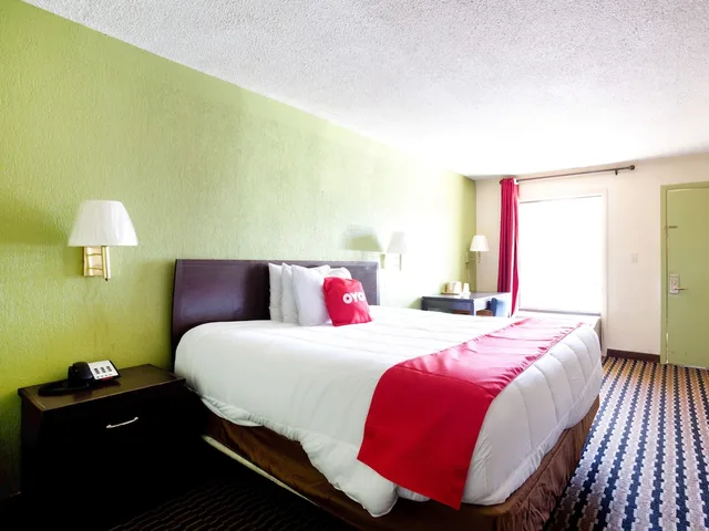 غرفة بسرير كينج، OYO Hotel Pensacola I-10 & Hwy 29 9/9