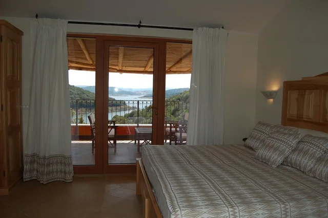 Superior, Double Bed, Aldiola Country Resort 2/2