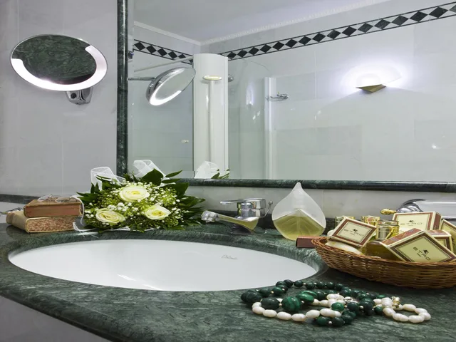 غرفة قياسية بسرير مزدوج أو سريرين منفصلين، Grand Hotel Vittoria 4/7