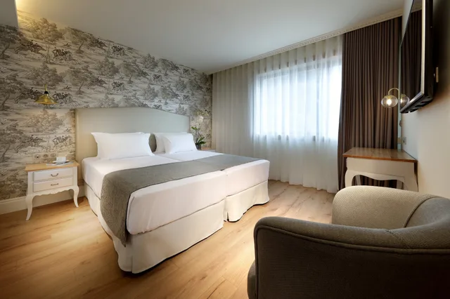 Room, Single, Double Bed, Eurostars Porto Douro 5/7