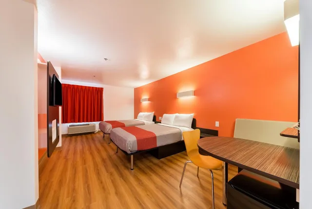 Room, Quadruple, Motel6 Fort Worth, TX - North - Saginaw 3/10