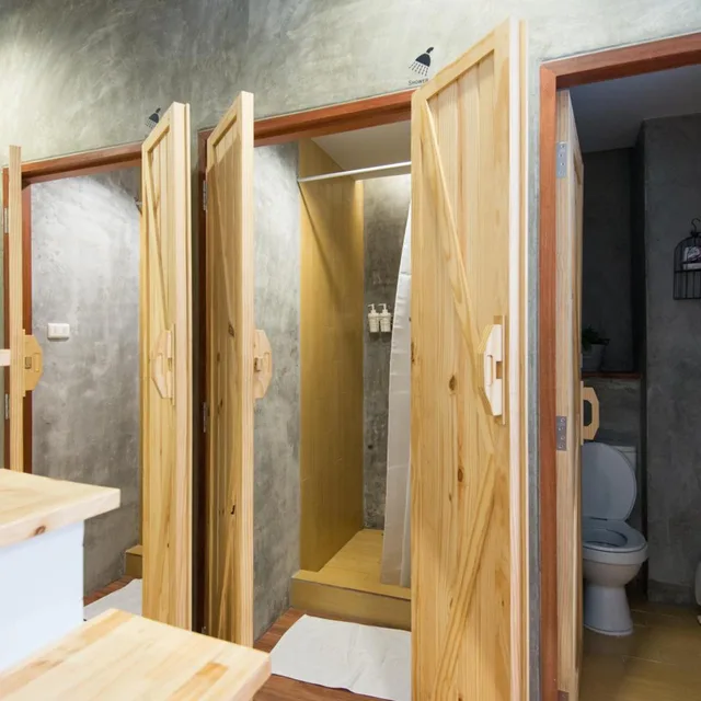 سكن مشترك بخمسة أسرّة للنساء، Barn And Bed Hostel 6/8
