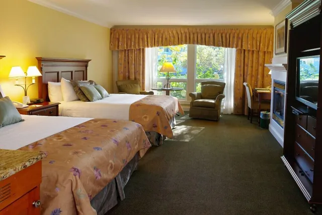 غرفة فاخرة بسريرين كوين، Stoweflake Mountain Resort Spa 1/3