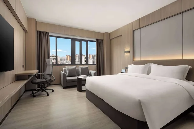 غرفة سوبيريور بسرير كينج للمدخنين، Days Inn by Wyndham Zhanjiang Economic Development Zone 1/1