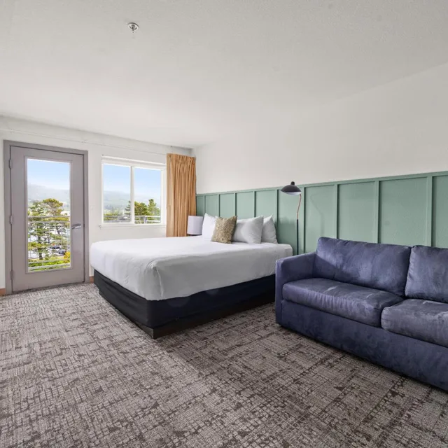 غرفة بسرير كوين، River Inn at Seaside 3/6