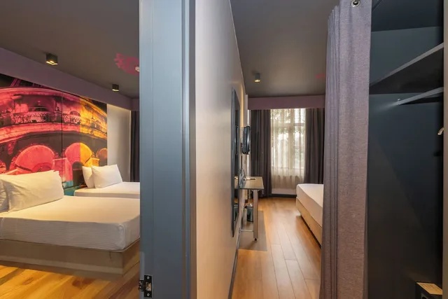 غرفة قياسية بسريرين منفصلين، Tulip City Taksim Hotel 2/8