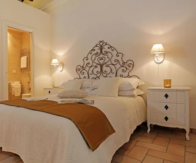 غرفة سوبيريور بسرير مزدوج، Madonna de Monti Suites 7/10