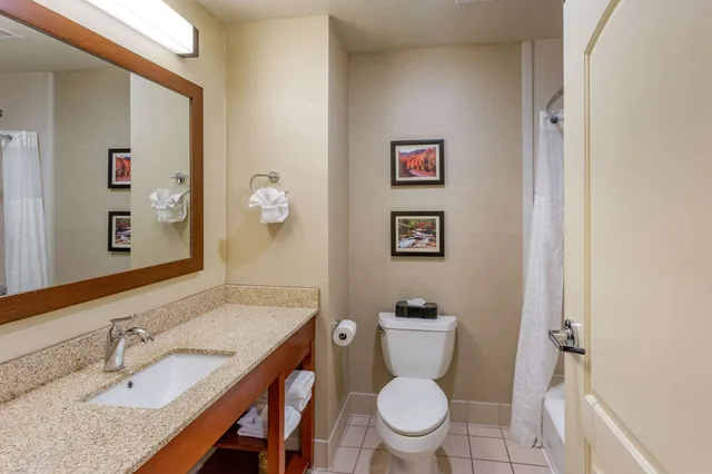 غرفة قياسية بسريرين كوين، Comfort Inn and Suites Logan Near University 6/7