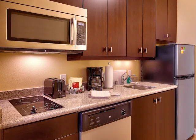 استوديو بسرير كينج مع أريكة لذوي الإعاقة، Towneplace Suites Elko 7/8