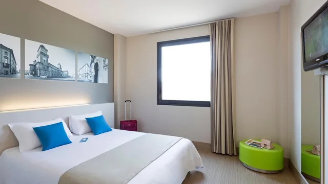 غرفة بسرير كوين، B&B Hotel Ferrara 1/10