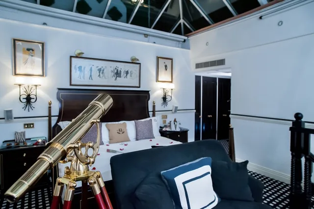 جناح بسرير كينج مع أريكة، Hotel 41 5/8