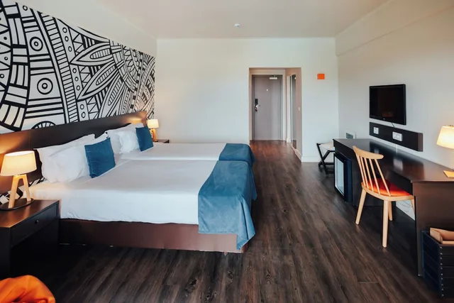 غرفة سوبيريور ثلاثية بفراش فوتون وسرير مزدوج وسرير فردي، Star Inn Peniche 3/6