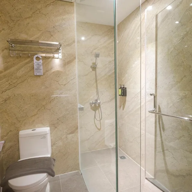جناح، Front One Gosyen Hotel Salatiga 8/10