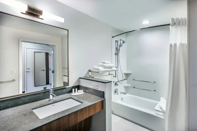 room, 2 queen beds, Fairfield Inn & Suites Houston Memorial City Area 4/5
