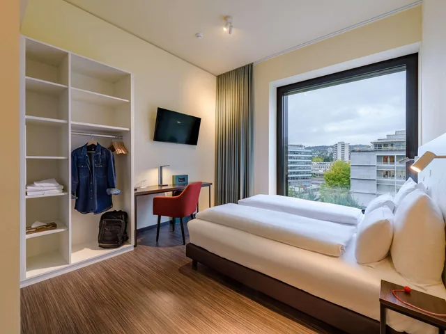 غرفة بسرير كوين لذوي الإعاقة، Mercure Zurich City 1/8