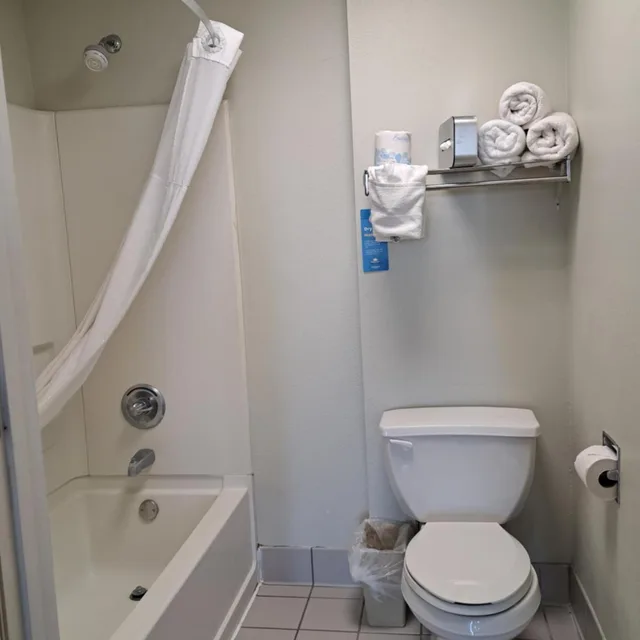 Room, 2 Double Beds, Partial Ocean View, Days Inn & Suites By Wyndham Jekyll Island 10/10