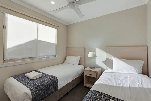 كابينة ديلوكس بـ3 غرف نوم، Discovery Parks Dubbo 2/3