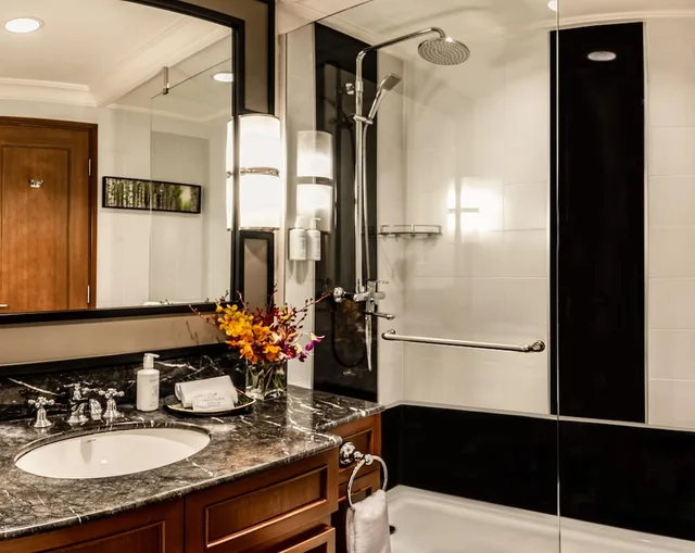 1 Bedroom, Semi Basement, Superior, King Bed، TREETOPS EXECUTIVE RESIDENCES 2/2