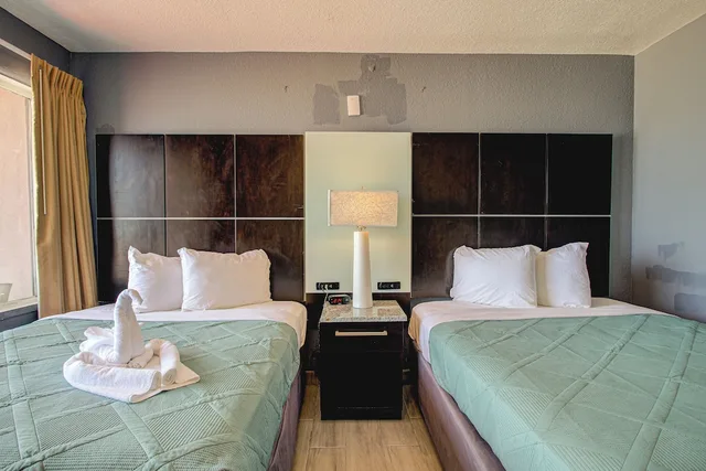 غرفة قياسية بسريرين كوين، Beach House Inn 4/4